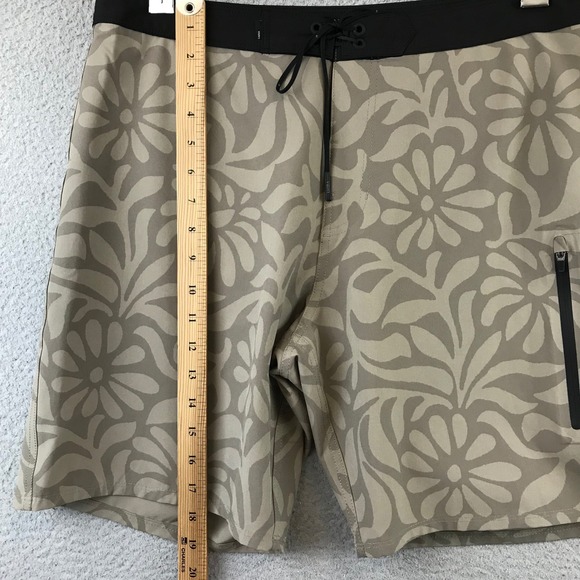 Vuori Men's Infinity Seamless Boardshorts Trunks size 33 - Picture 5 of 9